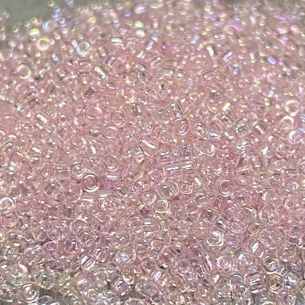 15/0 (#307r) Palest Pink Rainbow - 10 grams