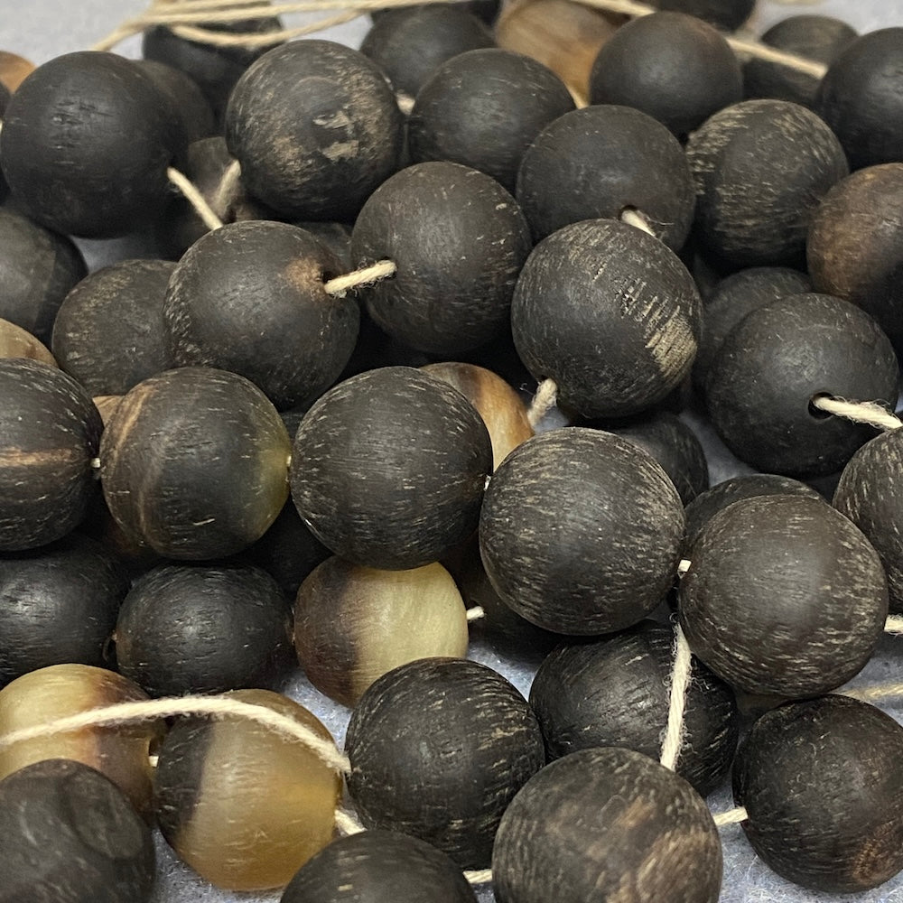 15mm Horn Beads - Round - (1 Strand)