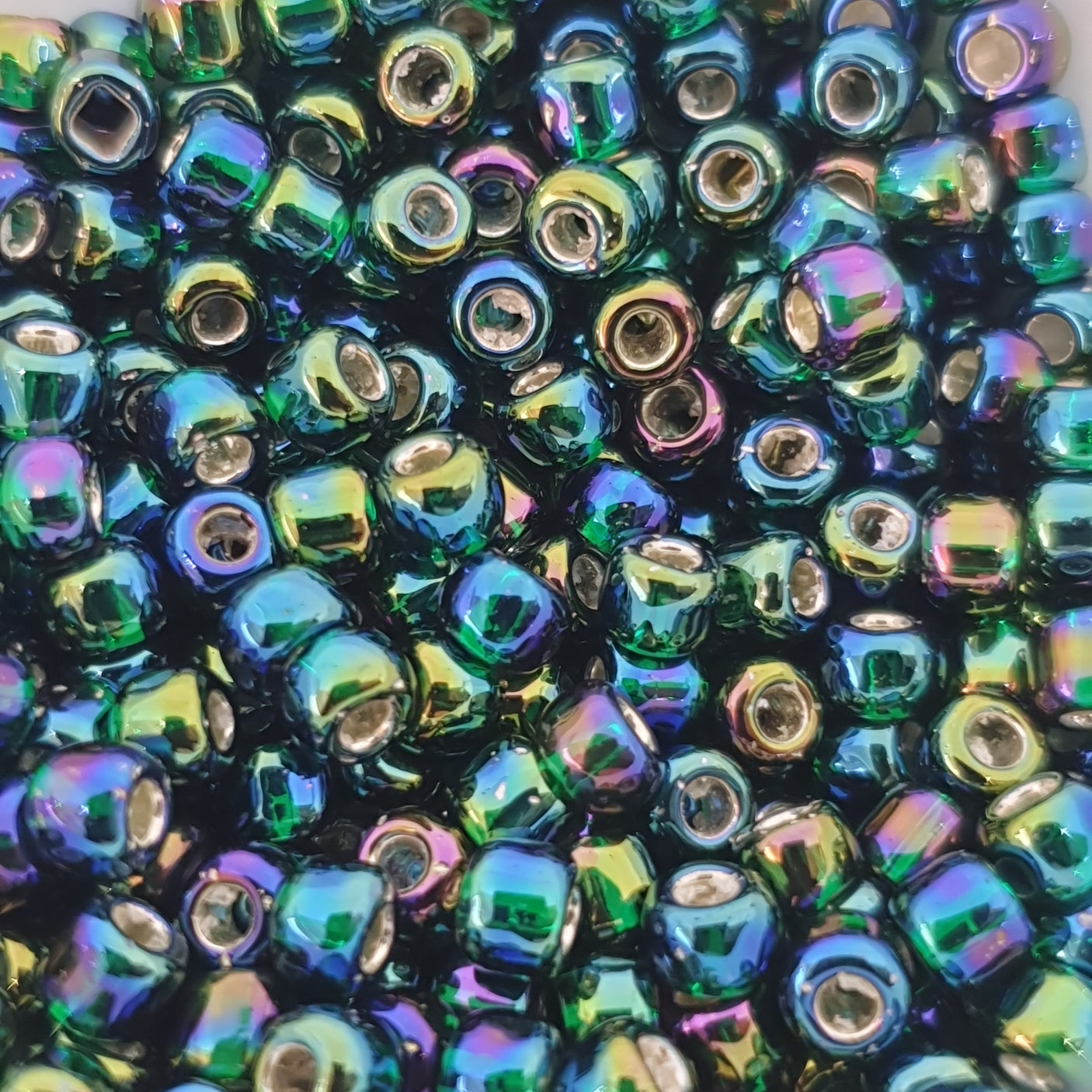 6/0 (#53r) Emerald Silverlined Rainbow - 20g Tube