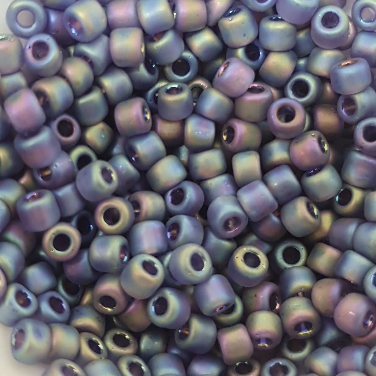 6/0 (#11fab) Lilac Frosted AB - 20g Tube