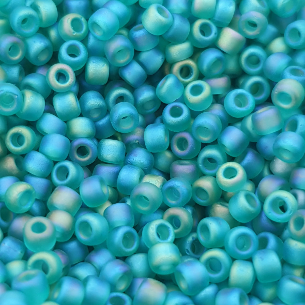 8/0 (#20fab) Light Green Frosted AB - 22g Tube