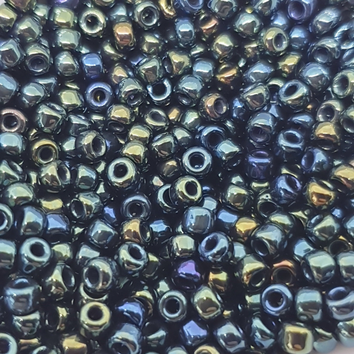 8/0 (#605) Green Iris - 22g Tube