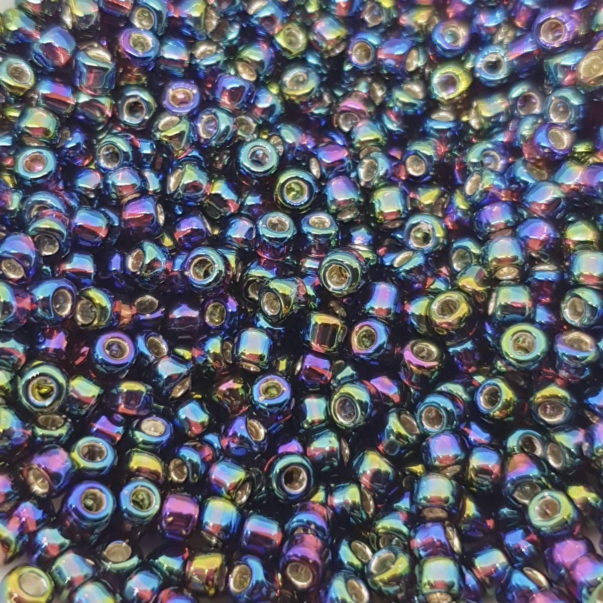 8/0 (#59r) Amethyst Silverlined Rainbow - 22g Tube