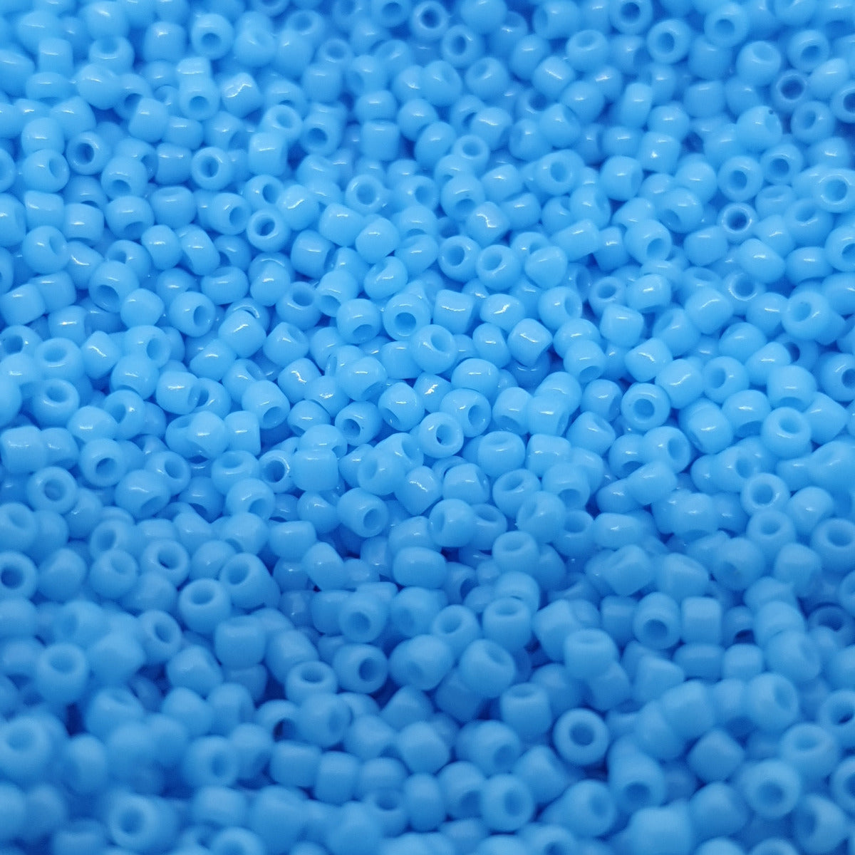 15/0 (#742) Light Blue Opaque - 10g Tube