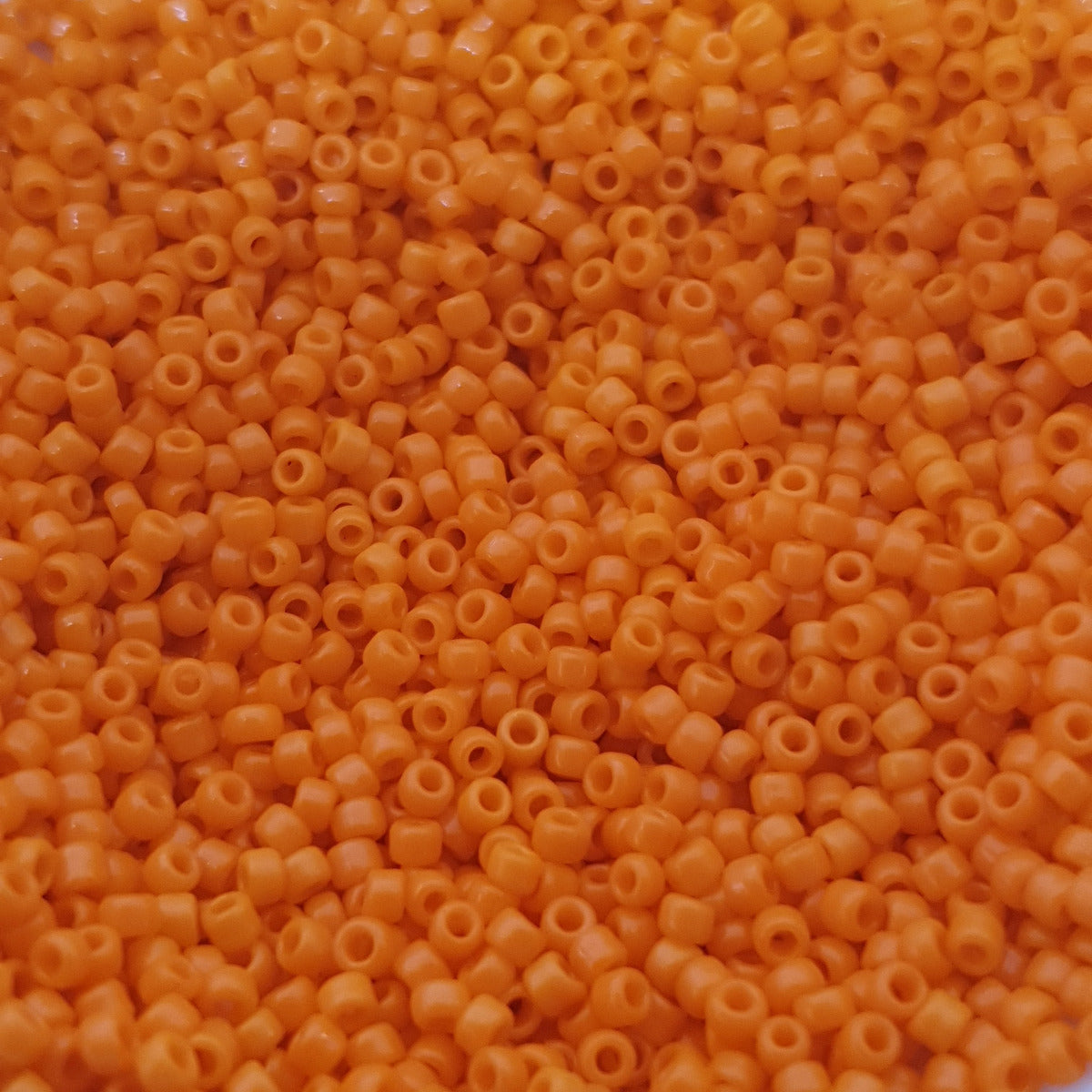 15/0 (#733) Orange Opaque - 10g Tube