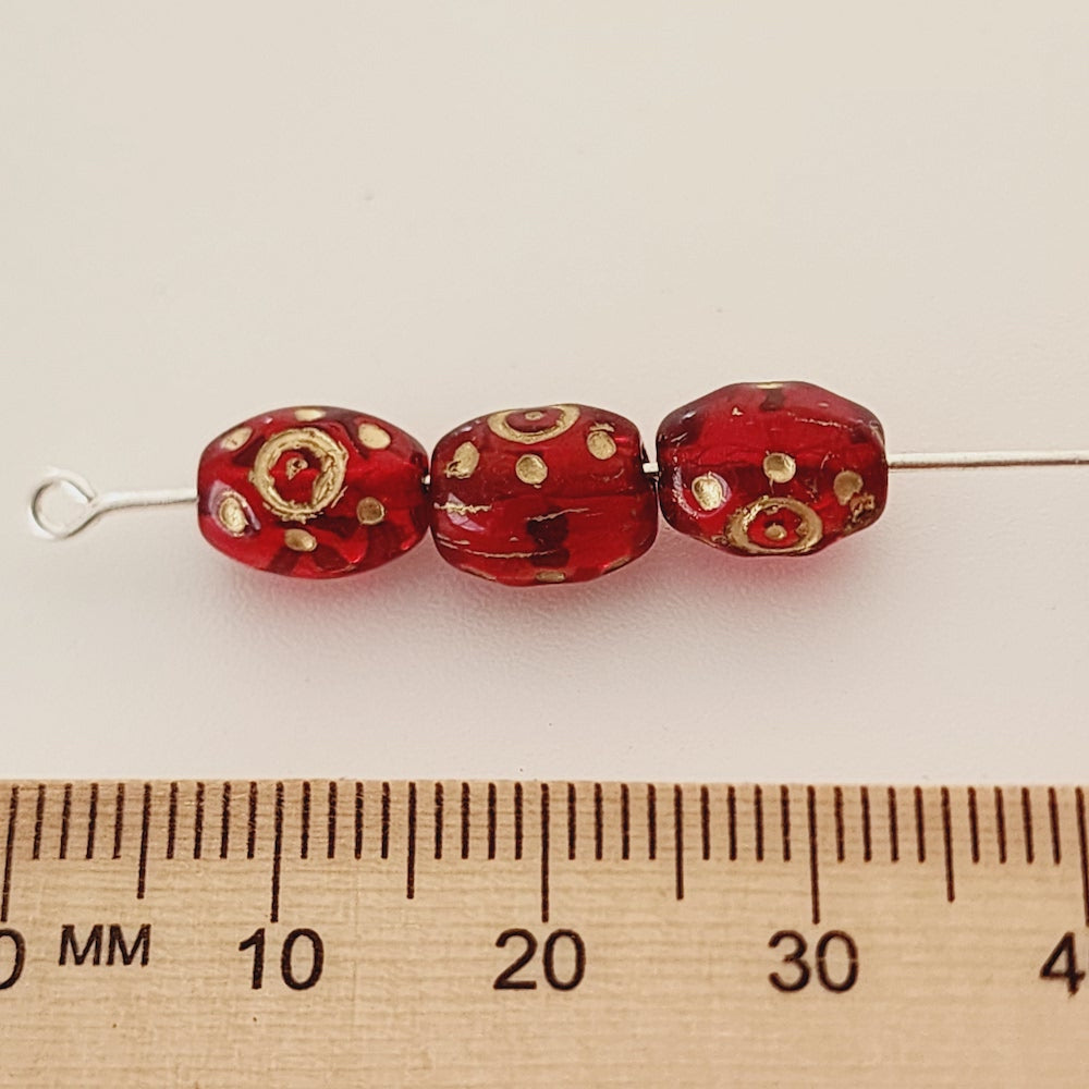 9x7mm Oval (25) - Red Transparent w. Gold - Vintage Czech Glass Beads