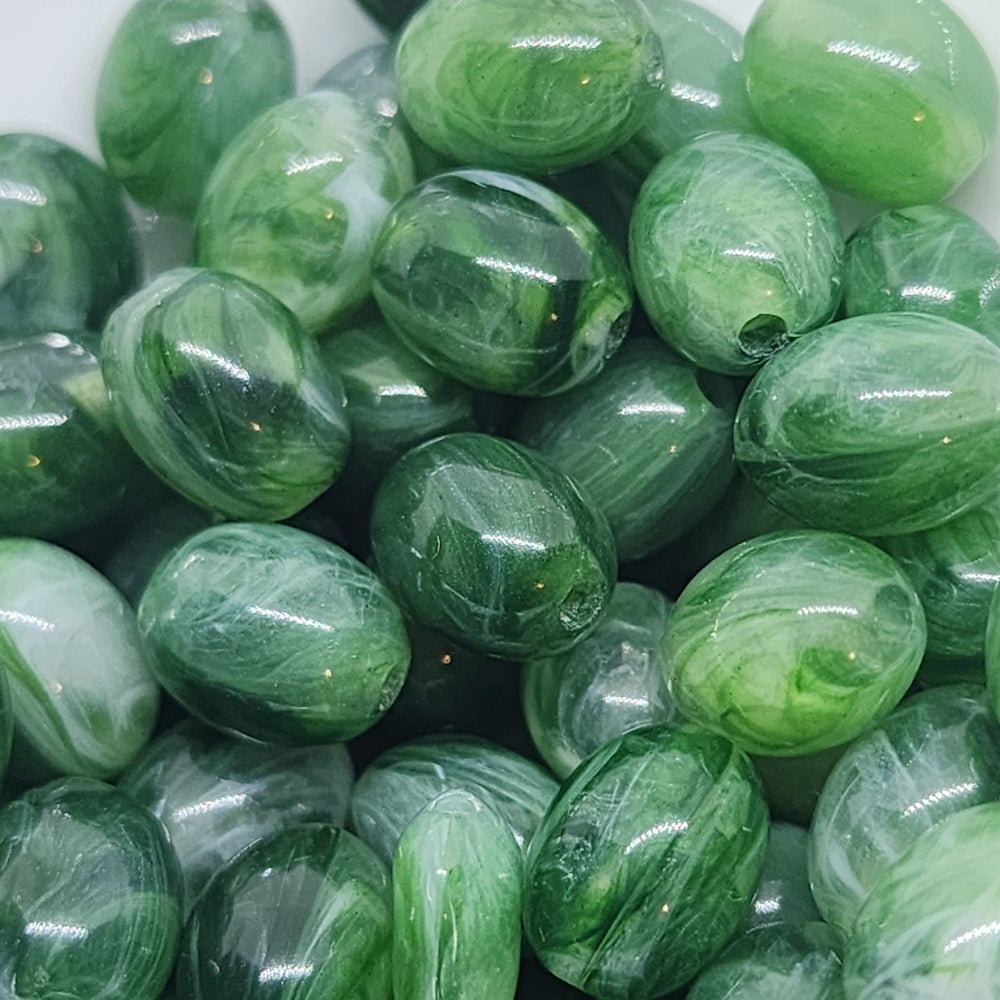 10mm Oval (50) - Jade - Gemstone Look Vintage Lucite Beads