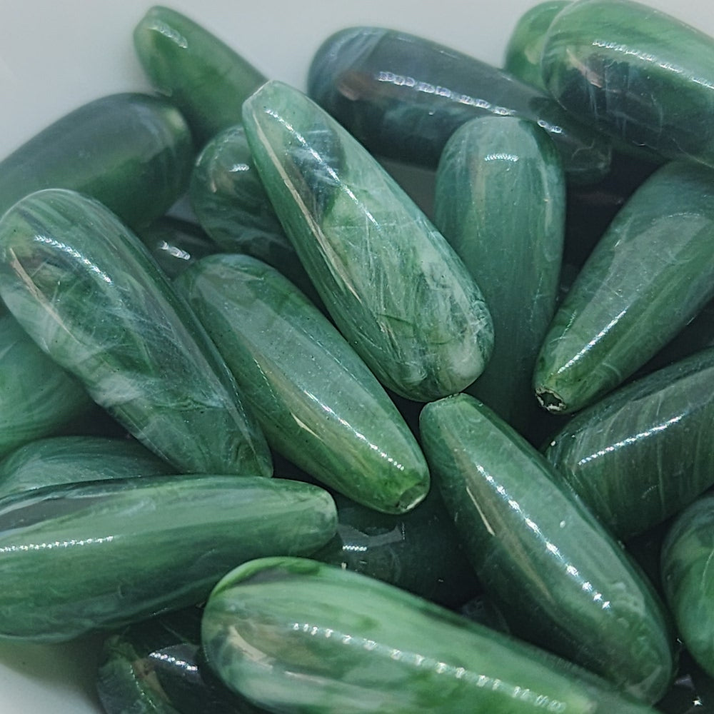 20mm Teardrop (25) - Jade - Gemstone Look Vintage Lucite Beads