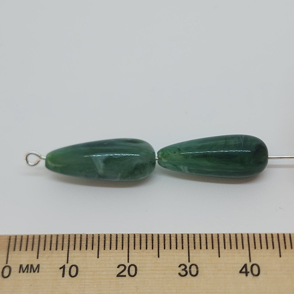 20mm Teardrop (25) - Jade - Gemstone Look Vintage Lucite Beads