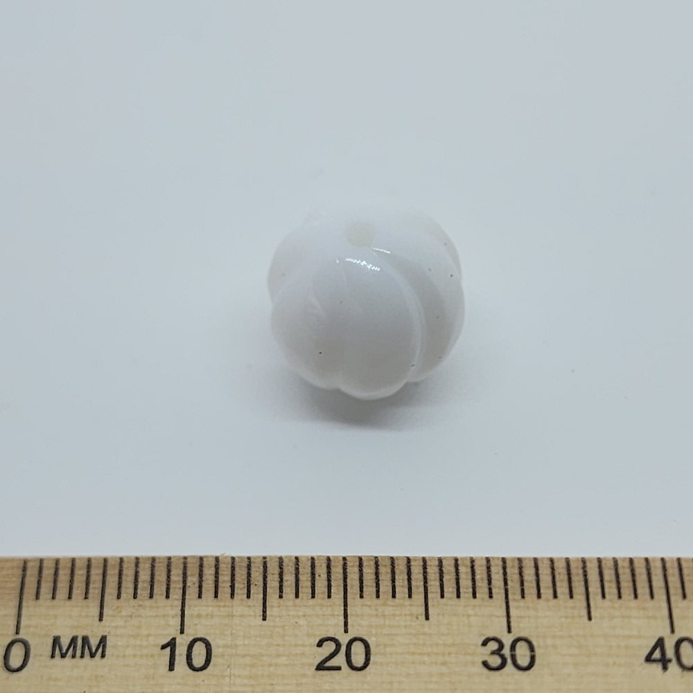 14mm Grooved Round Vintage Lucite Beads (10) - White