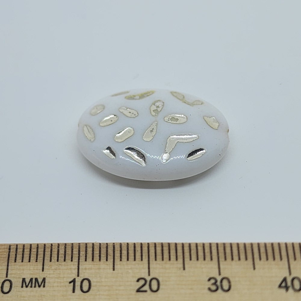 25x18mm Flat Oval (10) - White - Vintage Lucite Beads