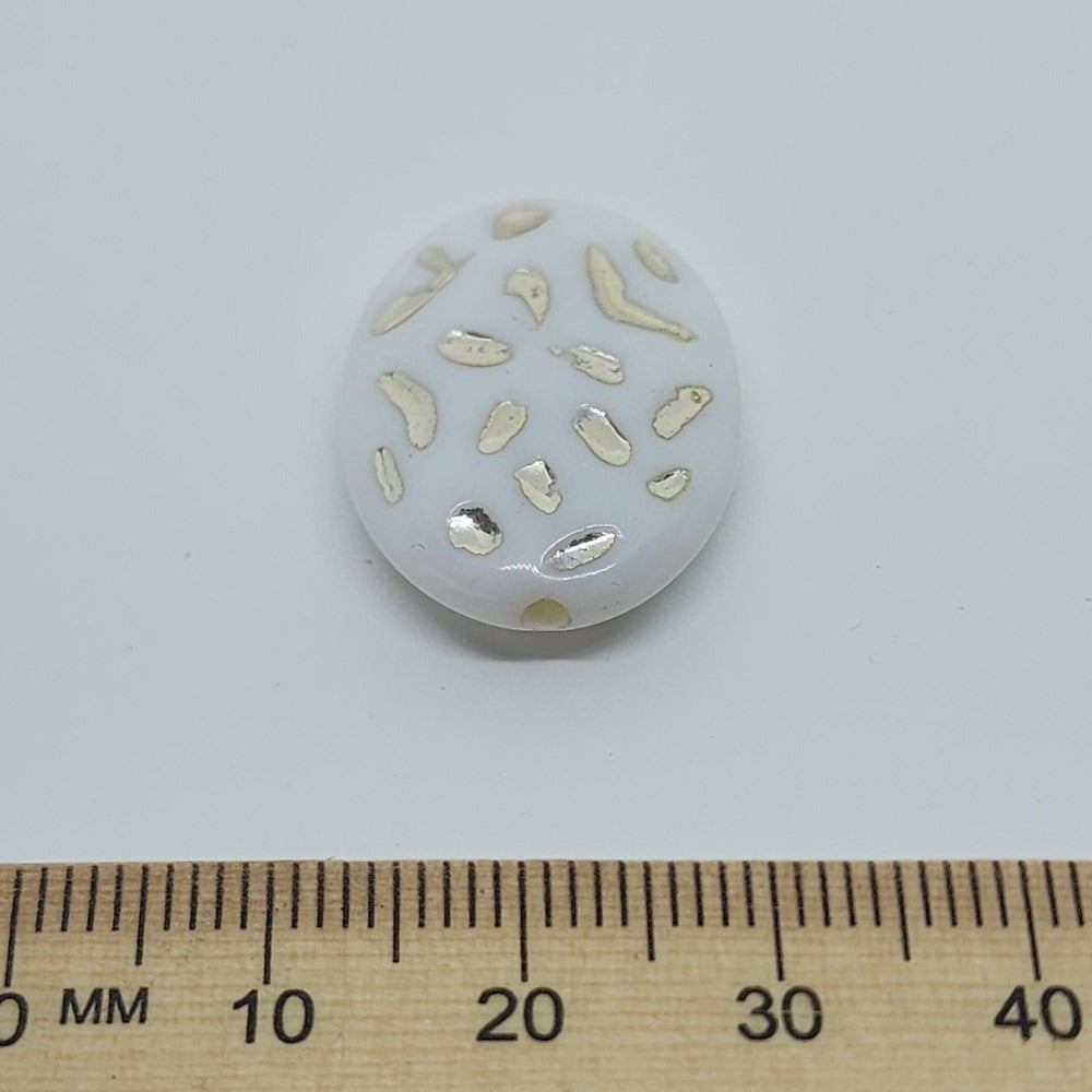 25x18mm Flat Oval (10) - White - Vintage Lucite Beads