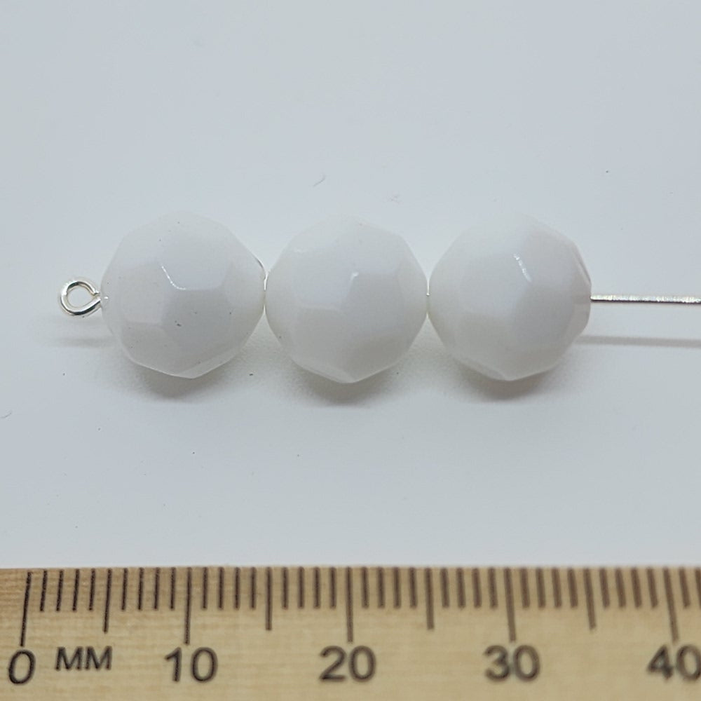 11mm Facet Round Vintage Lucite Beads (50) - White