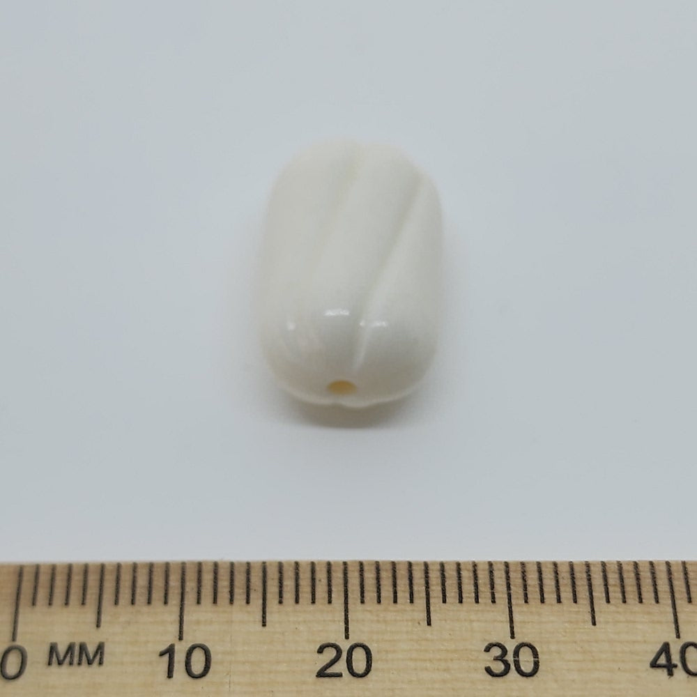 20x13mm Pillow Vintage Lucite Beads (10) - Ivory