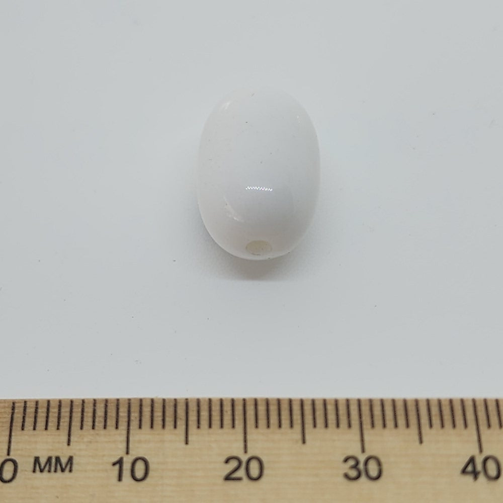 18x12mm Oval Vintage Lucite Beads (10) - White