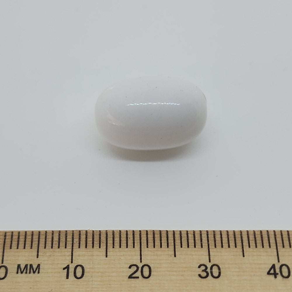 18x12mm Oval Vintage Lucite Beads (10) - White