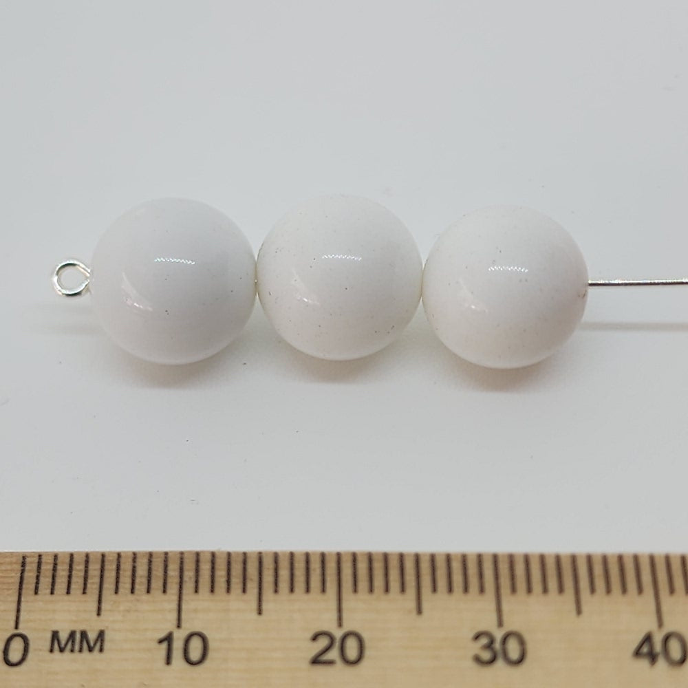 12mm Round Vintage Lucite Beads (10) - White