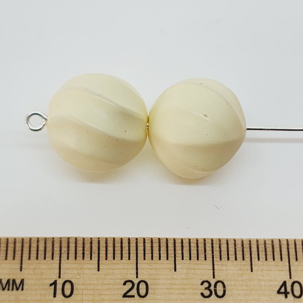14mm Nut (50) - Light Cream - Pottery Look Lucite Beads - Matte