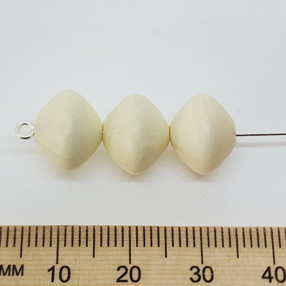 10x12mm Rondelle (50) - Light Cream - Pottery Look Lucite Beads - Matte