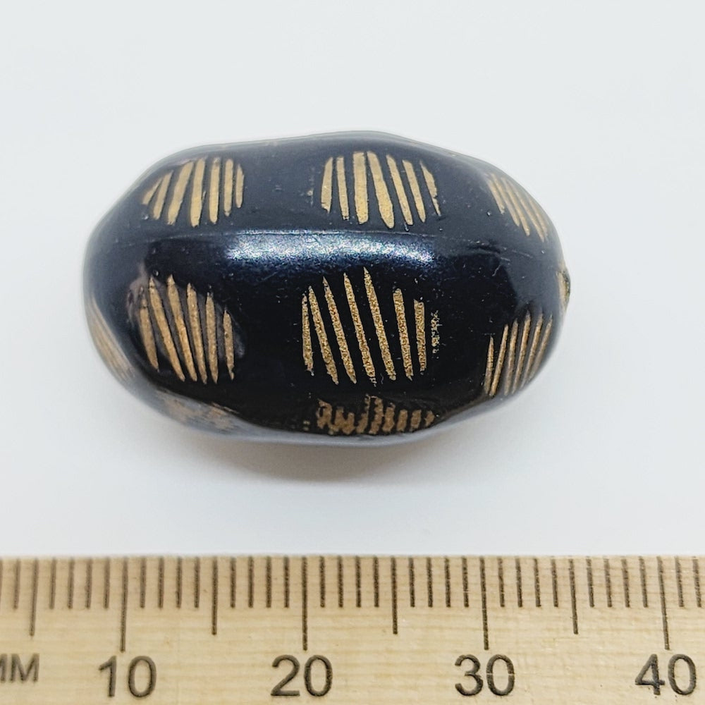 27x18mm Oval Vintage Lucite Beads (10) - Black w. Gold