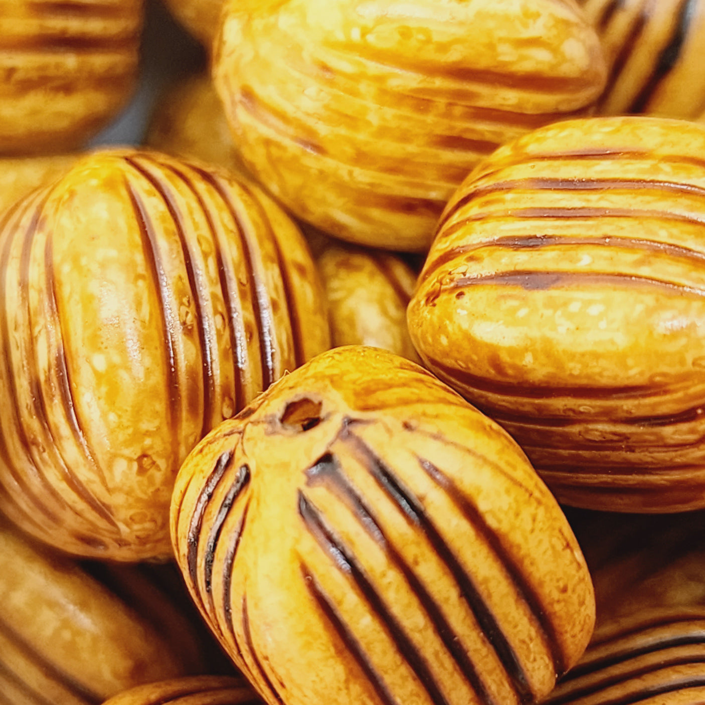 17x12.5mm Barrel (10) - Maple - Vintage Wood Stained Look Beads