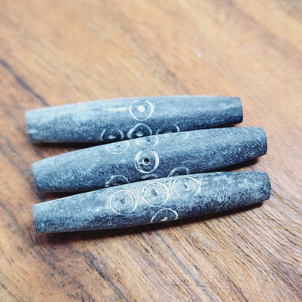 38x8mm Hair Pipe Bead (10) - Black Bone w. Carved Circles - Vintage Bone Beads