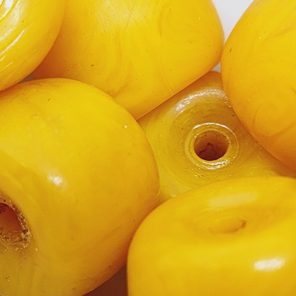 16x23mm Donut (5) - Phenolic Amber - Vintage Replica Trade Bead