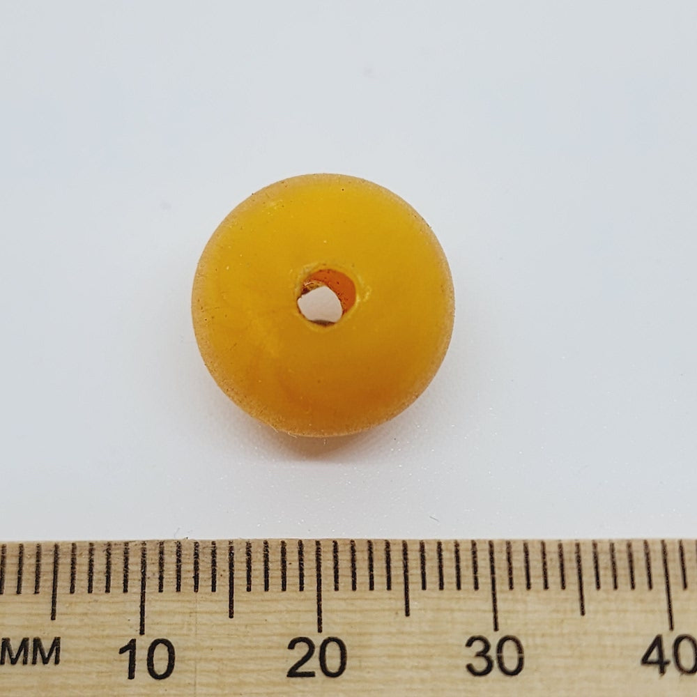 15mm Round (10) - Phenolic Amber - Vintage Replica Trade Bead