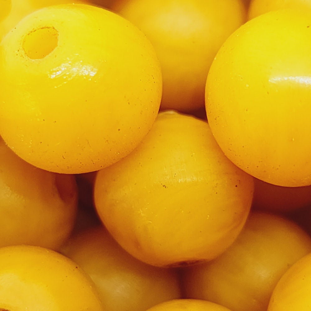 15mm Round (10) - Phenolic Amber - Vintage Replica Trade Bead