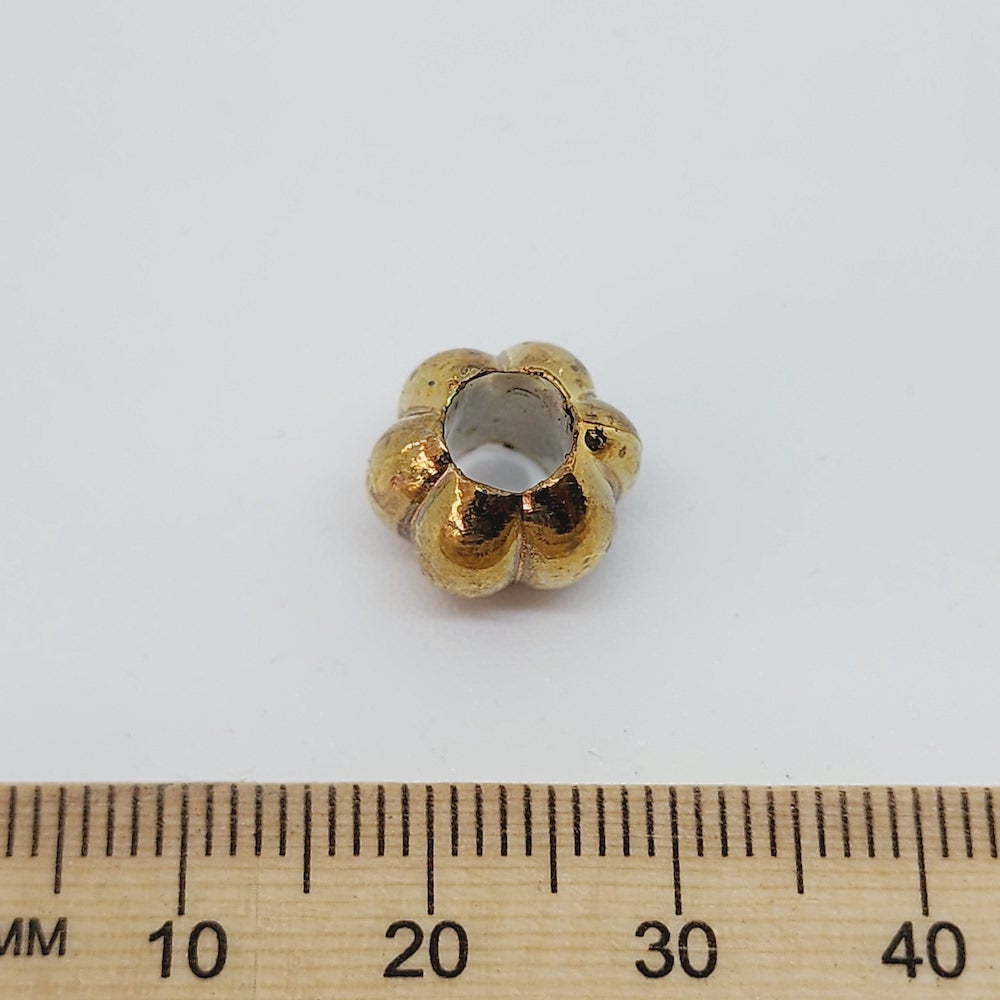 11mm Onion (25) - Antique Gold - Vintage Metalised Beads