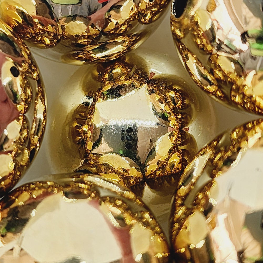 25mm Round (5) - Gold - Vintage Metalised Beads