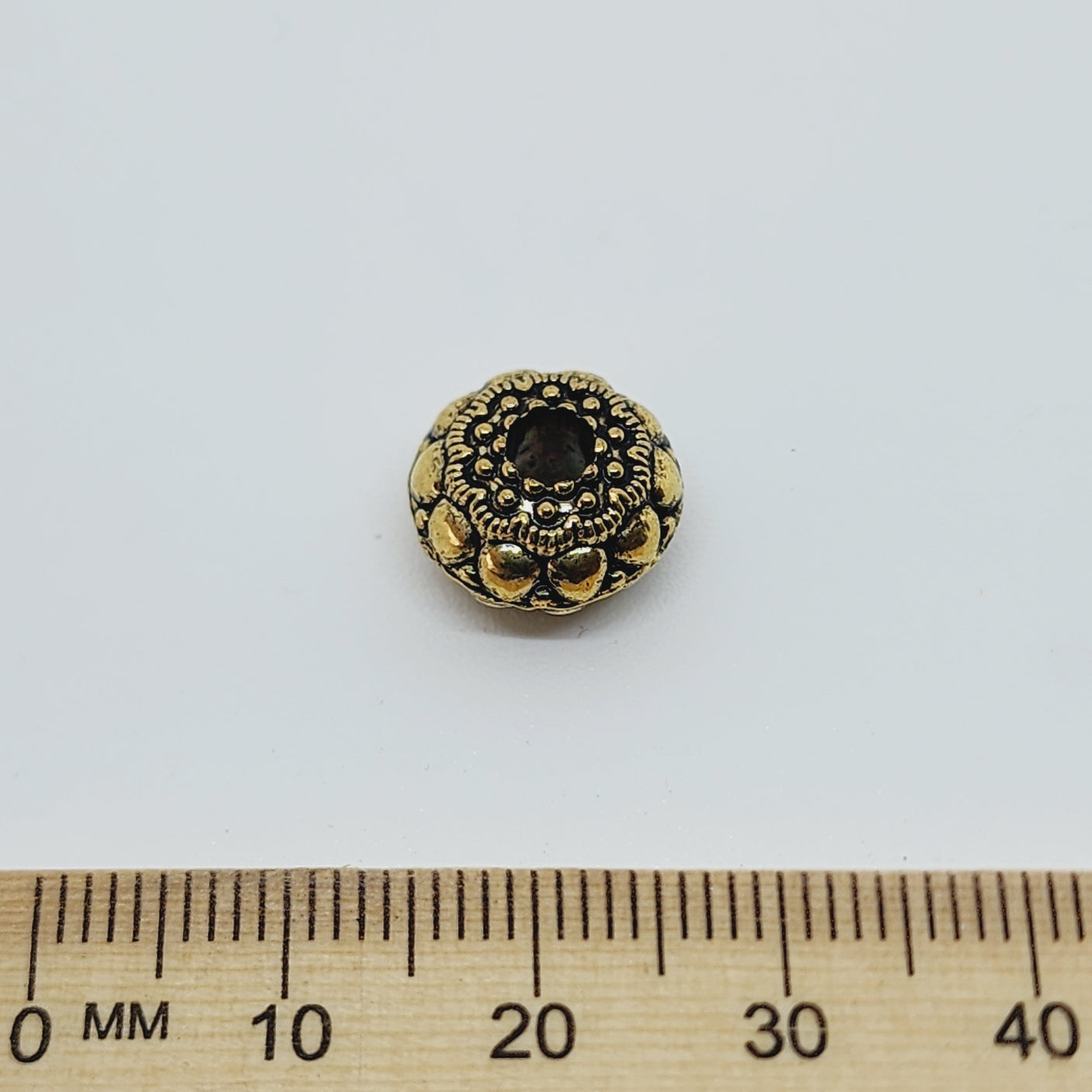 12x8mm UFO (10) - Antique Gold - Vintage Metalised Beads