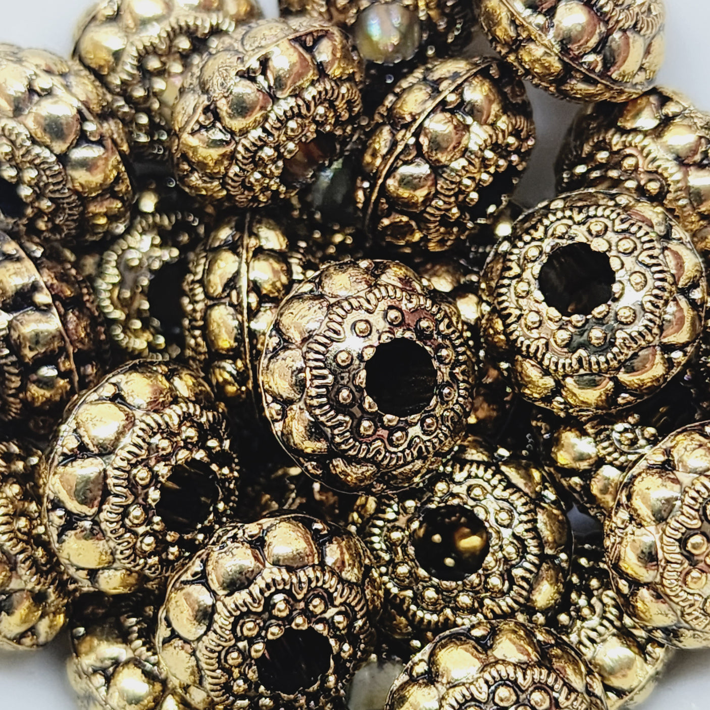 12x8mm UFO (10) - Antique Gold - Vintage Metalised Beads