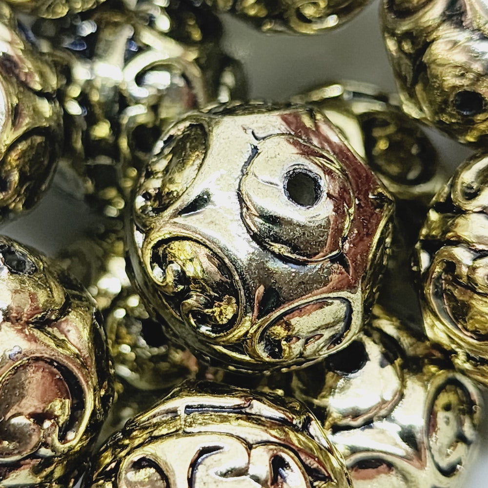 18mm Round (10) - Antique Gold - Vintage Metalised Beads