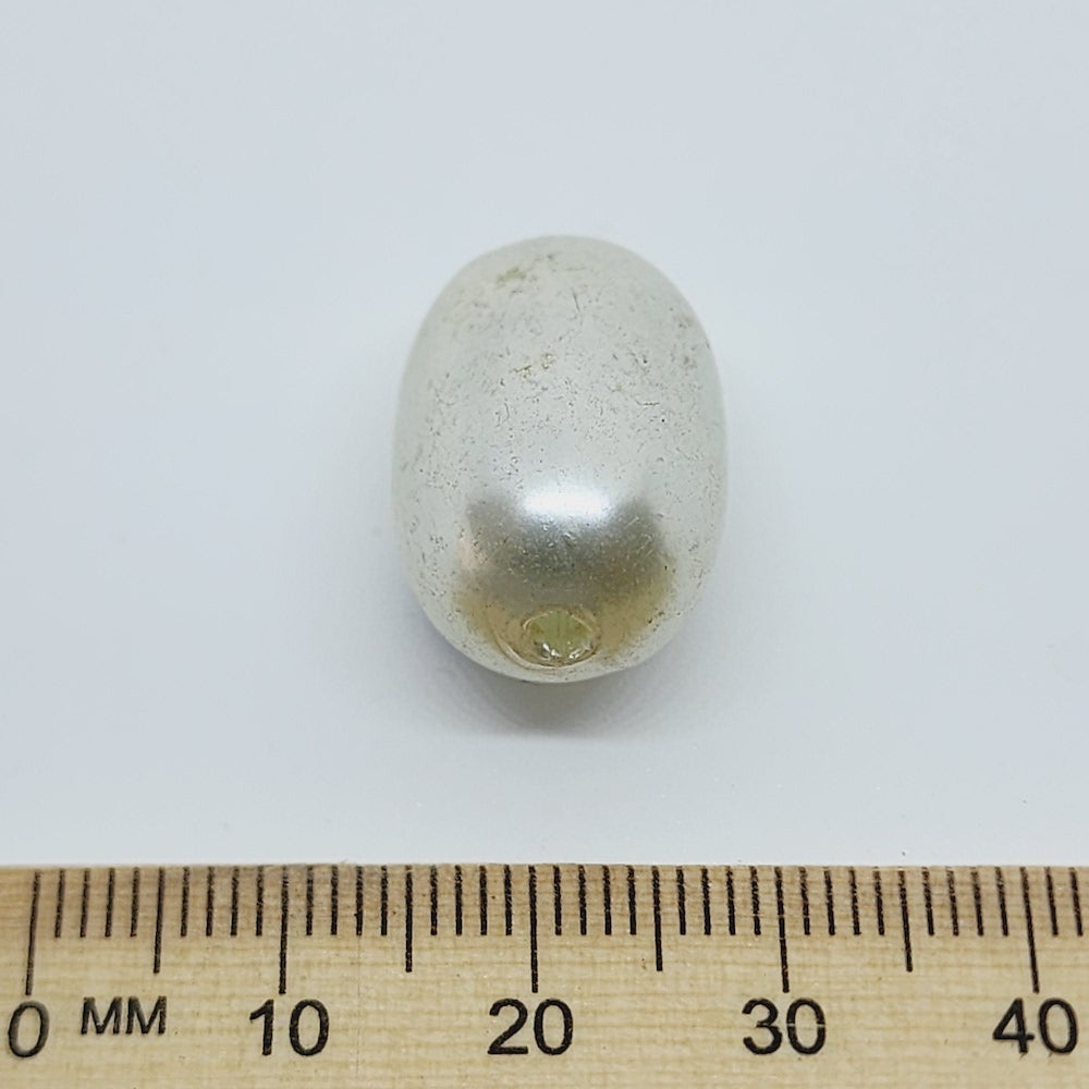 22x14mm Oval (10) - Cream - Vintage Acrylic Pearls