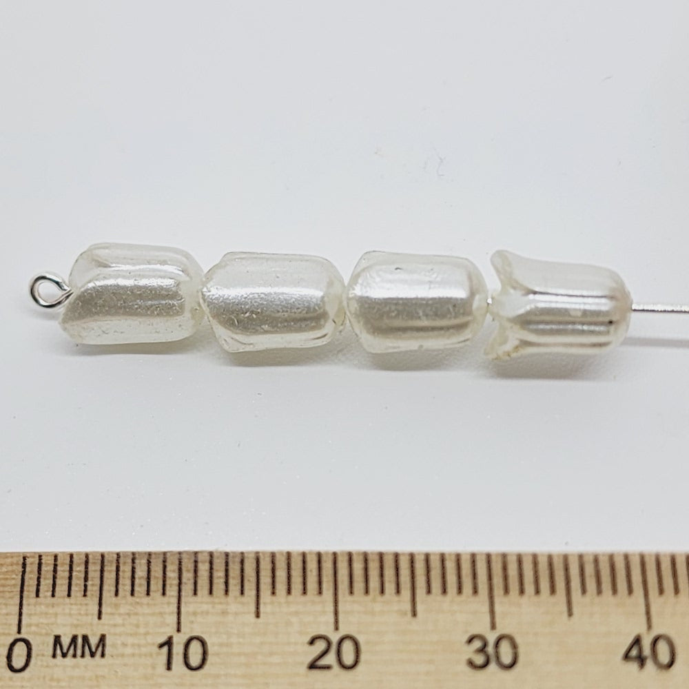 12mm Tulip Vintage Lucite Beads (20) - Pearl