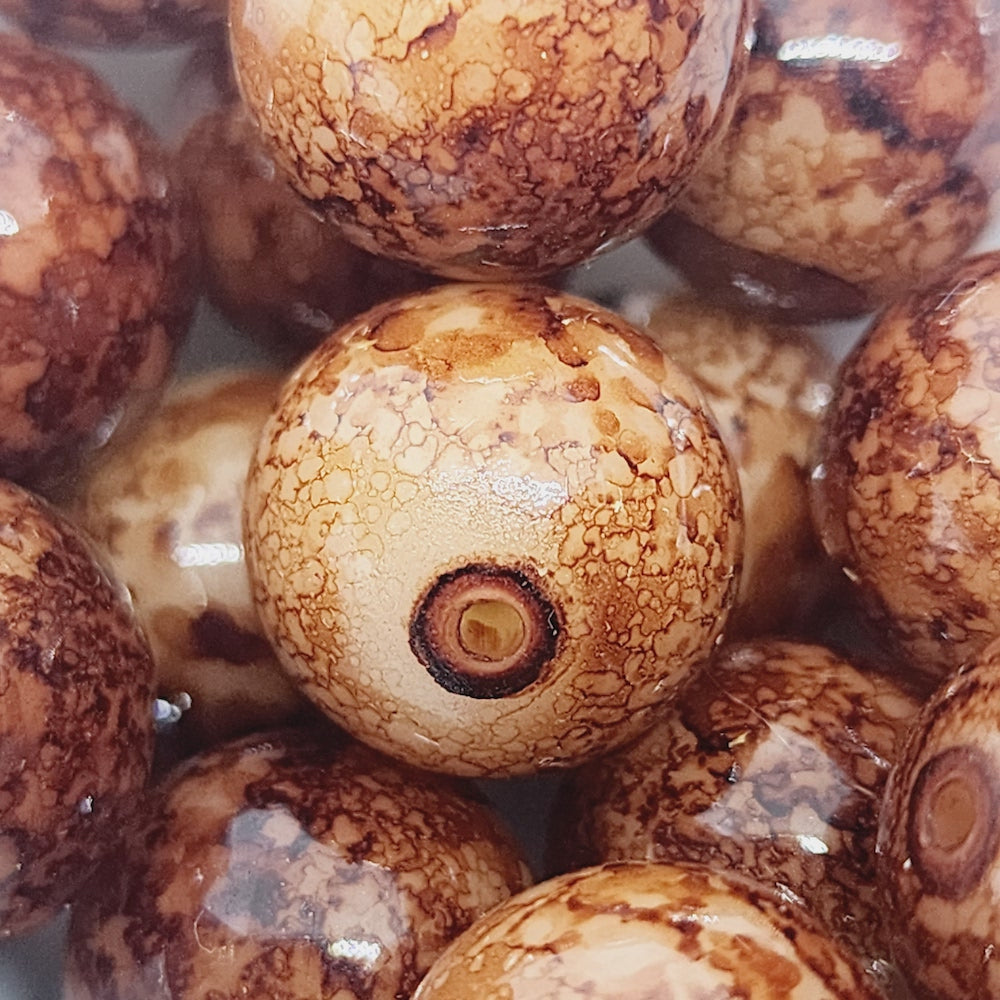 16mm Round (10) - Brown Bubble Glaze over Cream - Vintage Lucite Beads