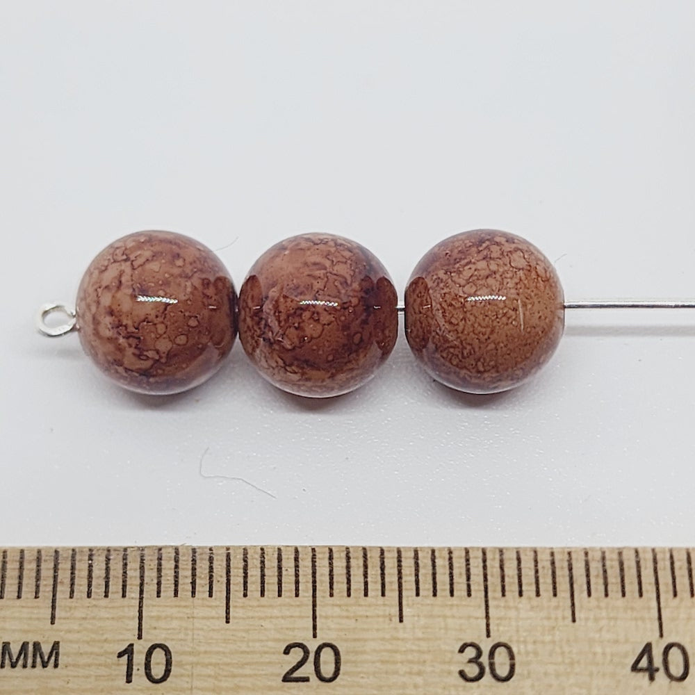 10mm Round (25) - Brown Bubble Glaze over Cream - Vintage Lucite Beads