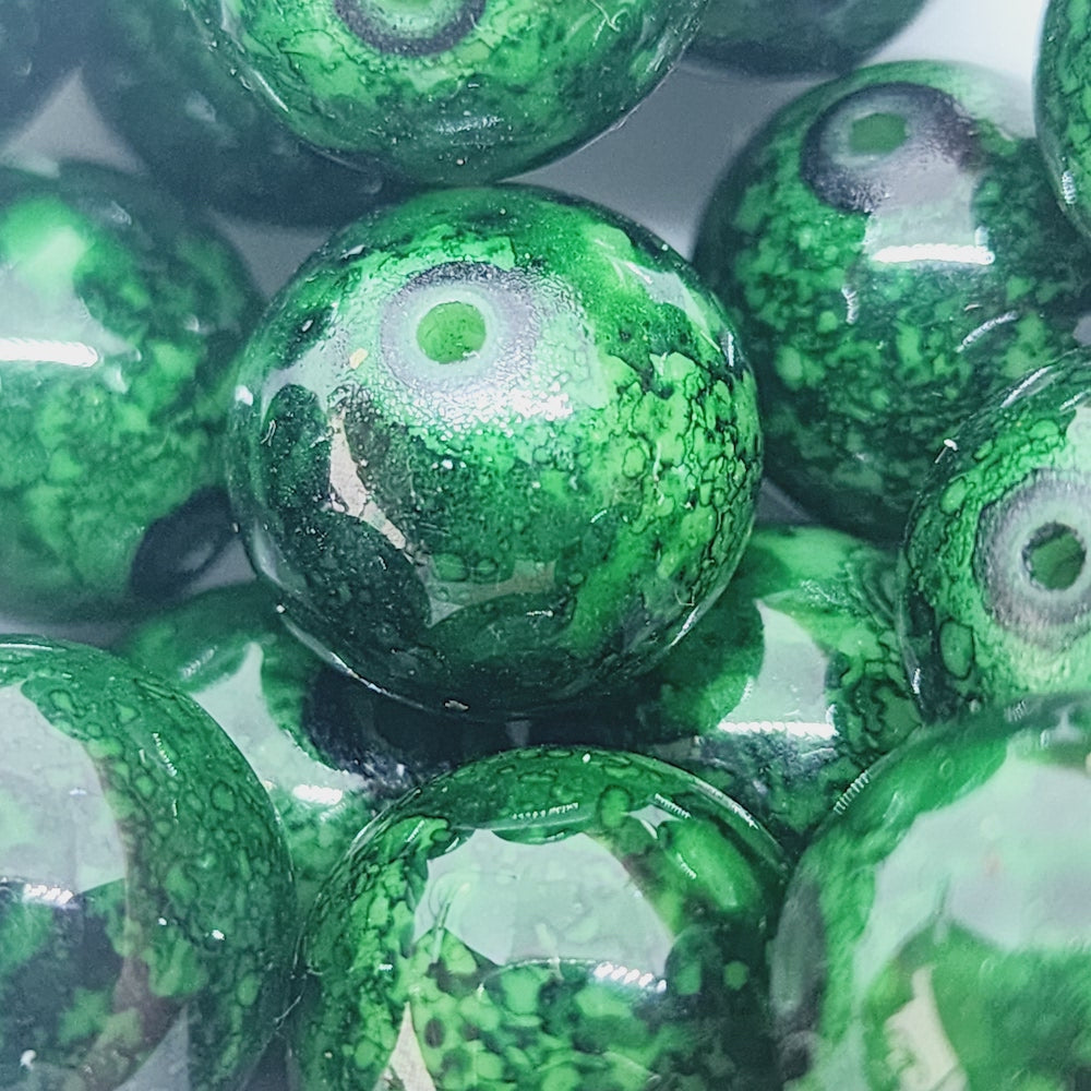 16mm Round (10) - Dark Green Bubble Glaze over Green - Vintage Lucite Beads