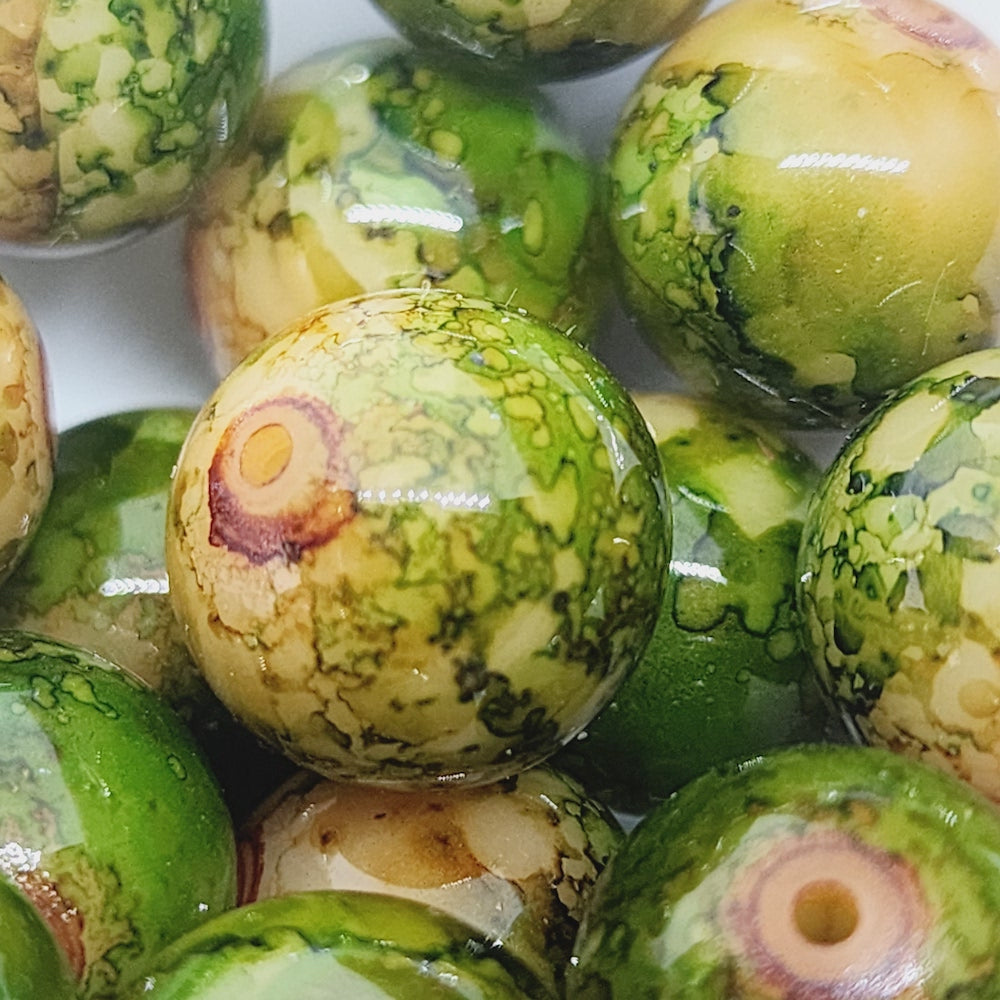 16mm Round (10) - Green Bubble Glaze over Tan - Vintage Lucite Beads