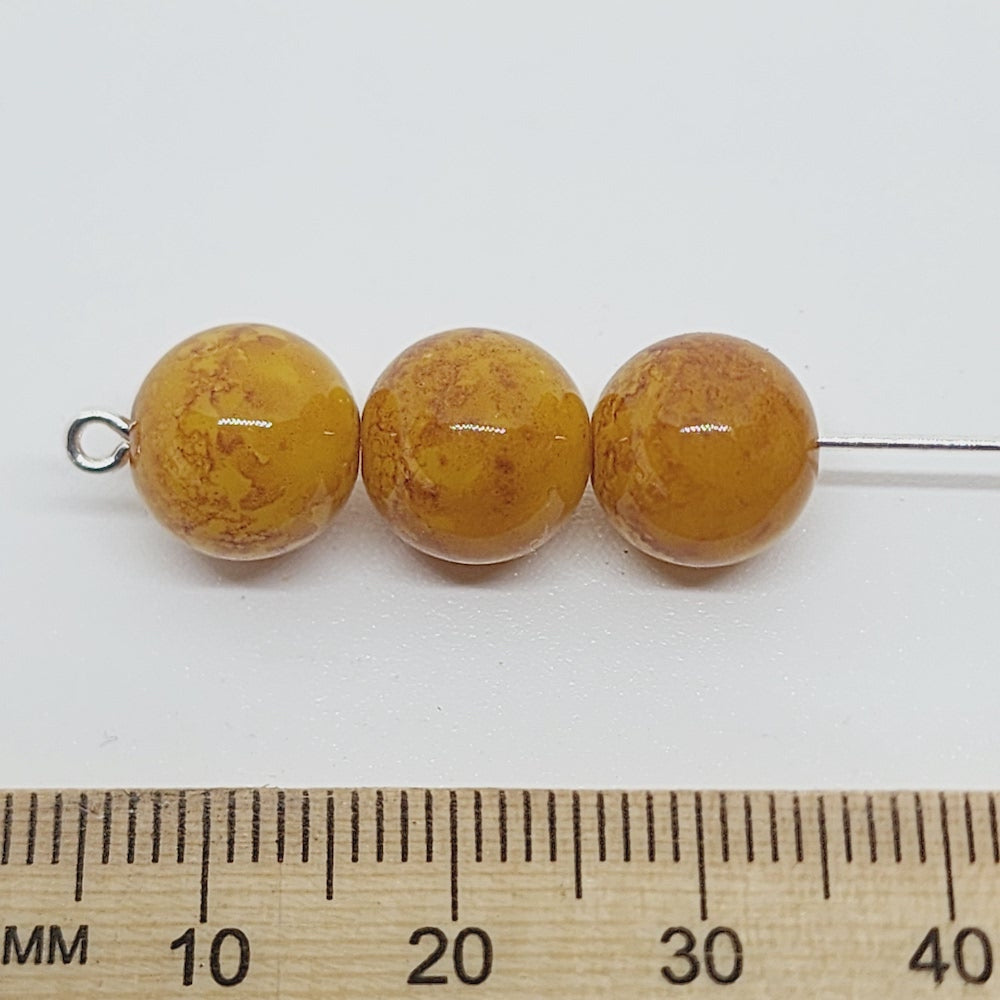 10mm Round (25) - Mustard Bubble Glaze over Cream - Vintage Lucite Beads