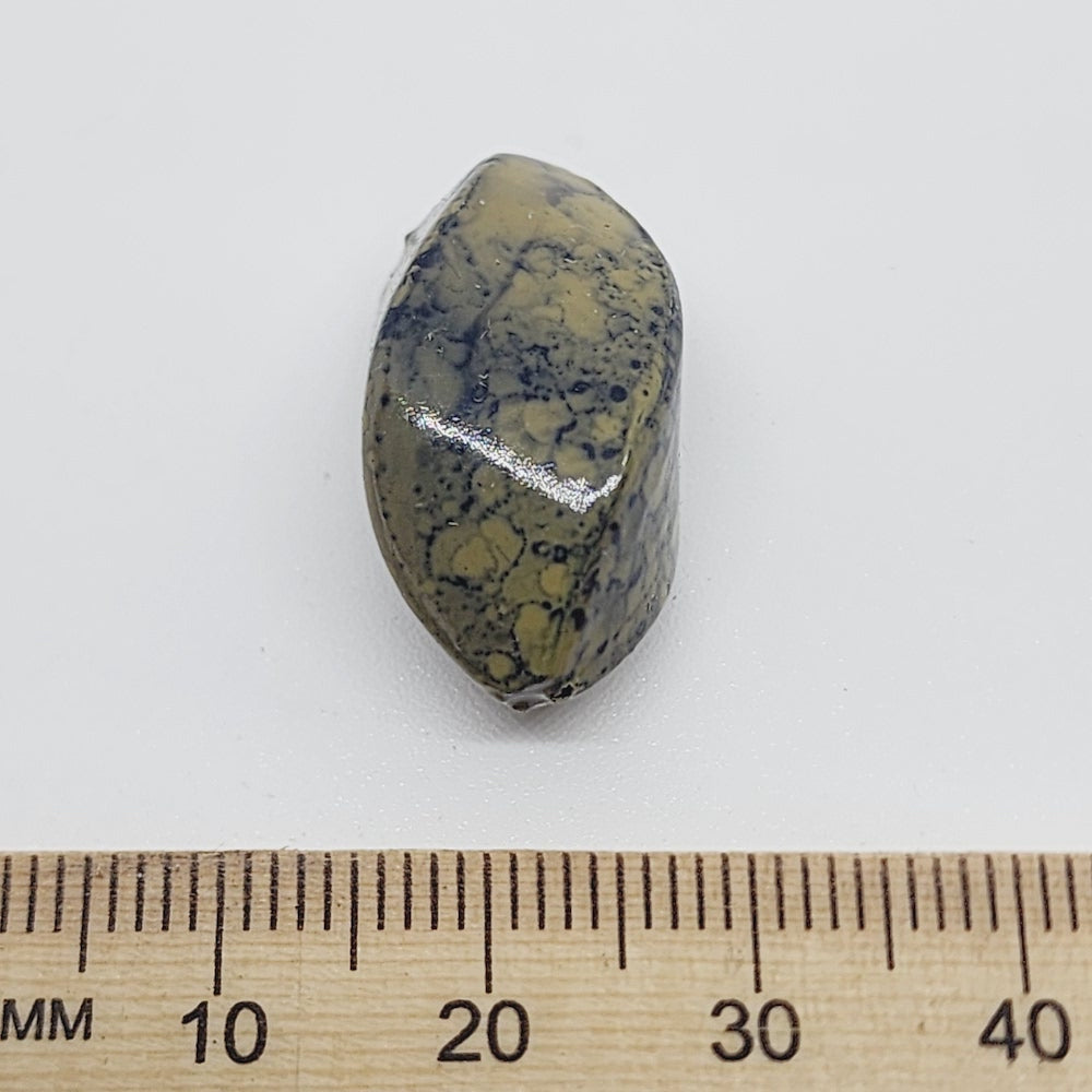 23x16mm Twisted Oval (25) - Khaki - Pottery Look Lucite Beads - Glossy