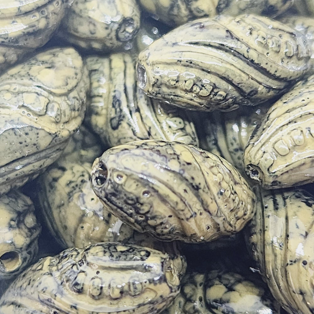 18x19mm Twist (25) - Khaki - Pottery Look Lucite Beads - Glossy