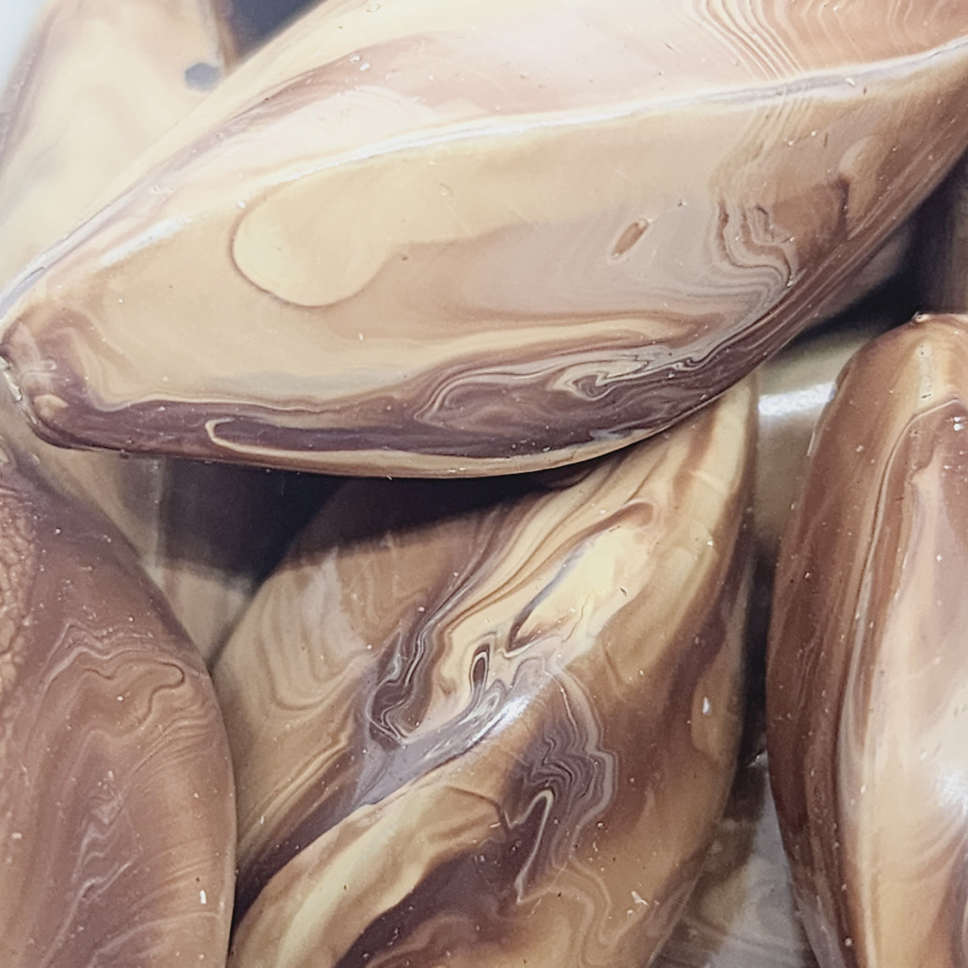 34x17mm Twist (10) - Medium Brown - Vintage Wood Veneer Marbled Effect Beads