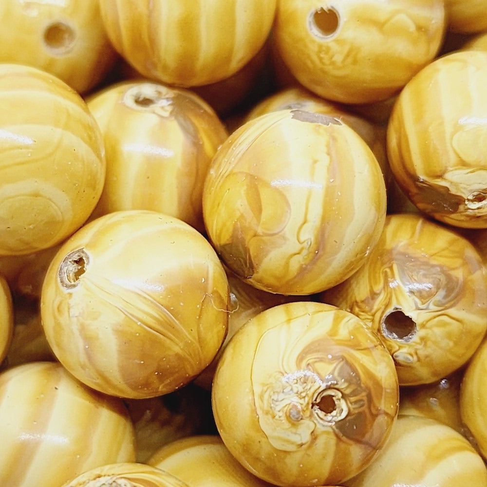 12mm Round (25) - Cream - Vintage Wood Veneer Marbled Effect Beads