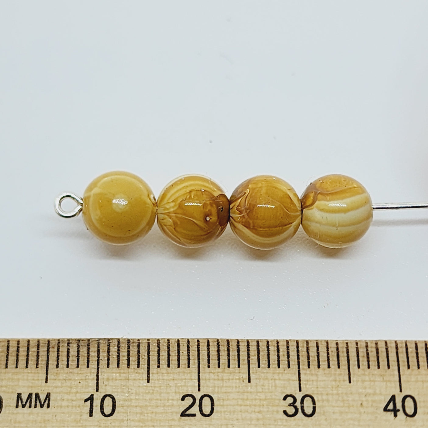 8mm Round (50) - Cream - Vintage Wood Veneer Marbled Effect Beads