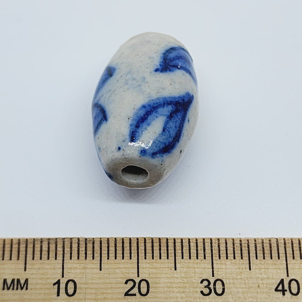 23x15mm Oval (5) - White/Blue - Ceramic Vintage Replica Trade Bead