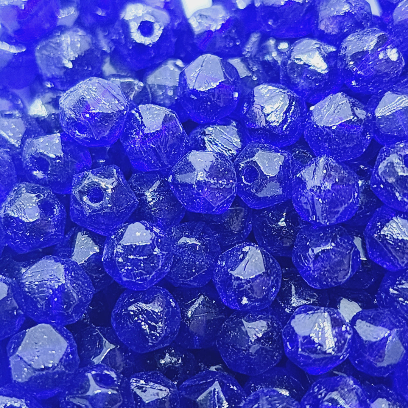5mm Facet Round (150) - Sapphire Blue Transparent - Vintage Czech Glass Beads
