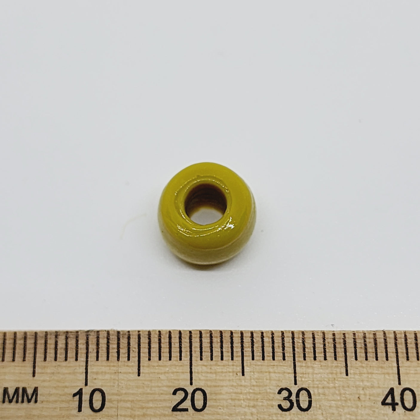 Yellow Opaque (100) - Vintage Glass Indian Pony Beads