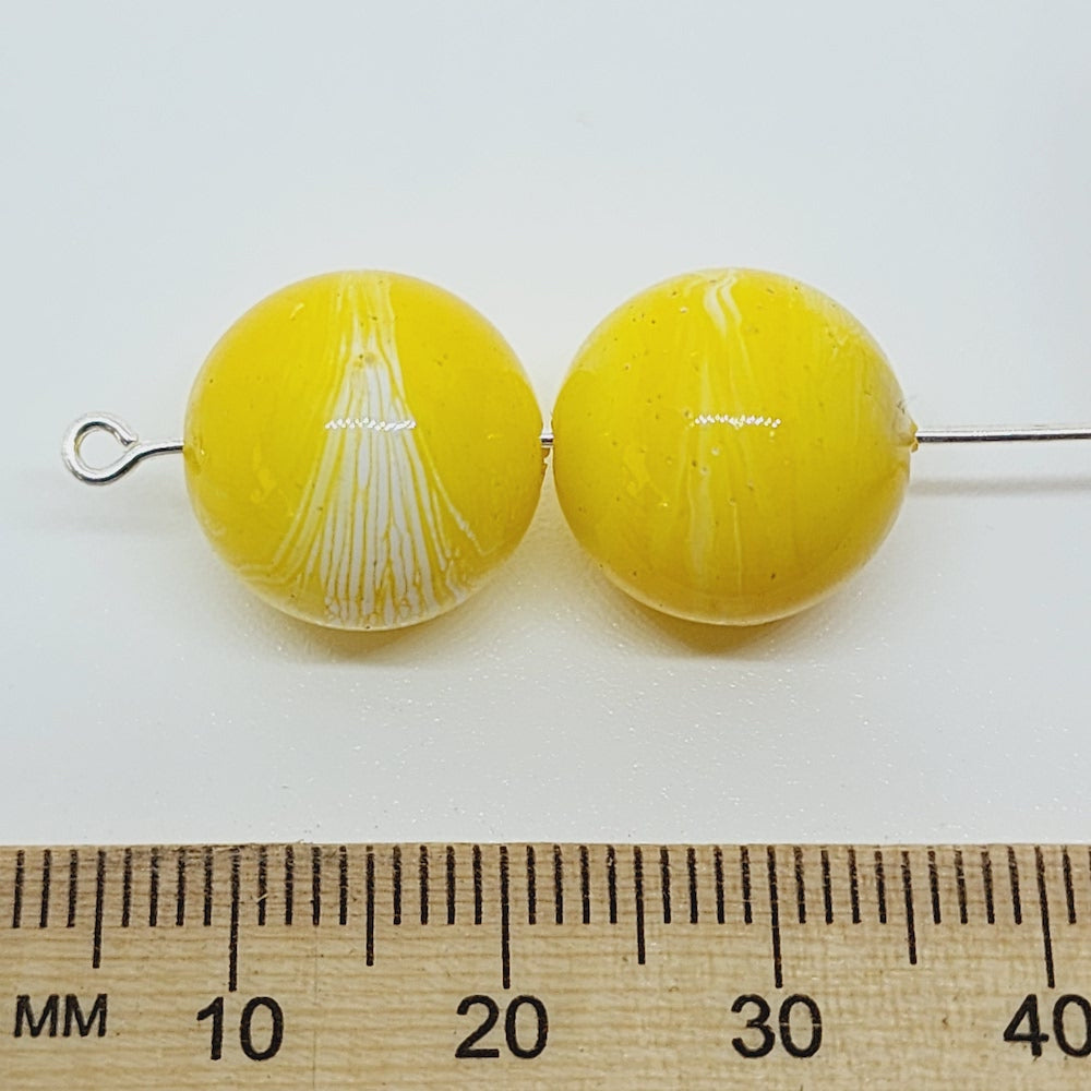14mm Round (25) - Yellow - Vintage Pastel Marbled Effect Beads
